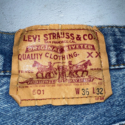 Levis 501 Vintage 80s USA XX Straight Leg Jeans Blue Light Wash 36x32 Act 34x32
