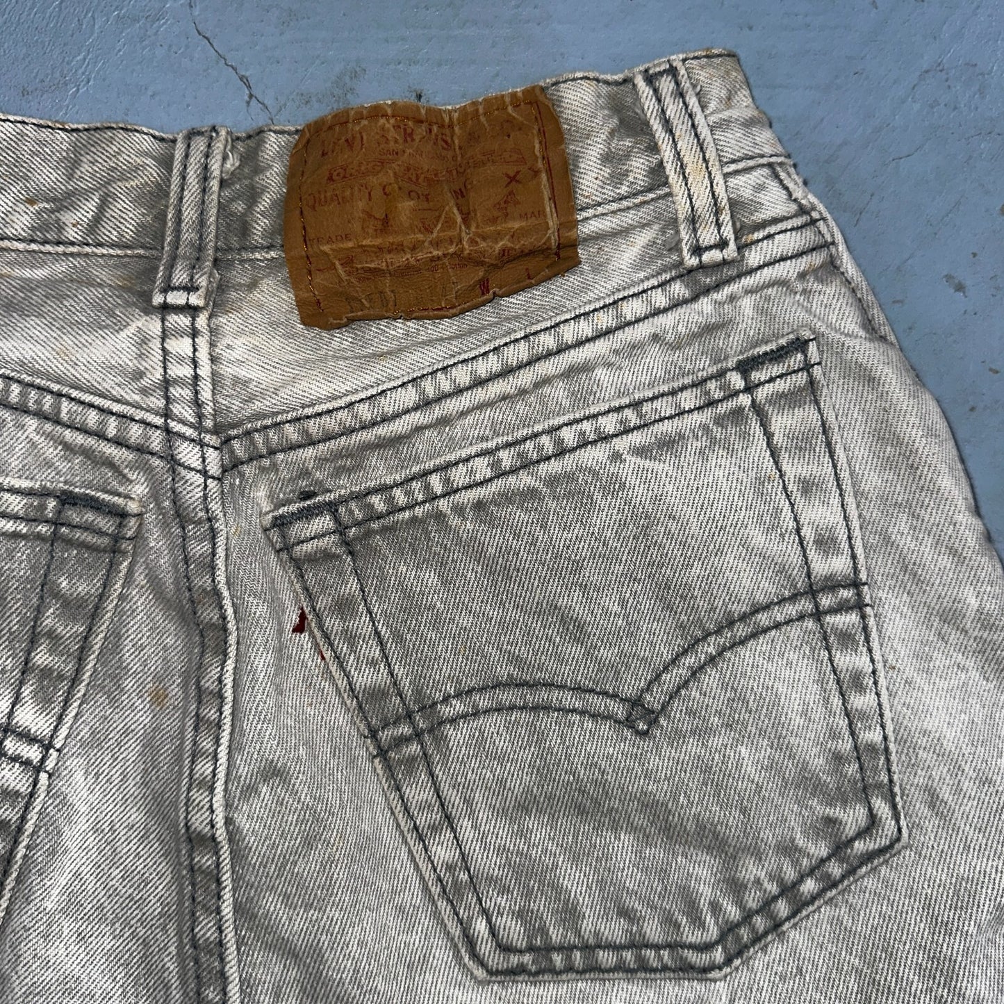 Levis 501 Vintage Jeans Women's Size 5 Gray Button Fly 22x29 USA Acid Wash