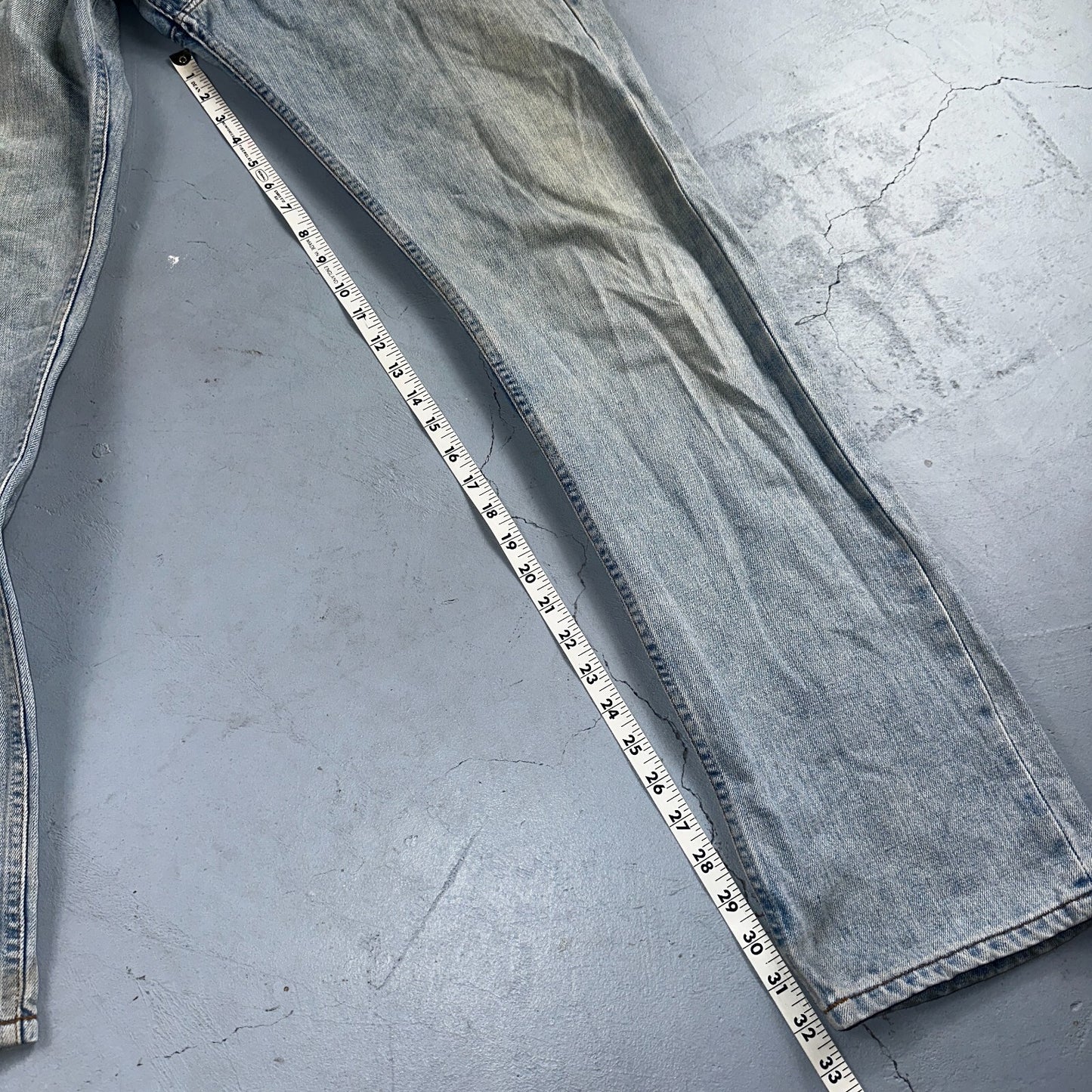 Levis 501 Vintage Y2K Hungary Straight Leg Jeans 33x34 90s Light Wash Act 31x32