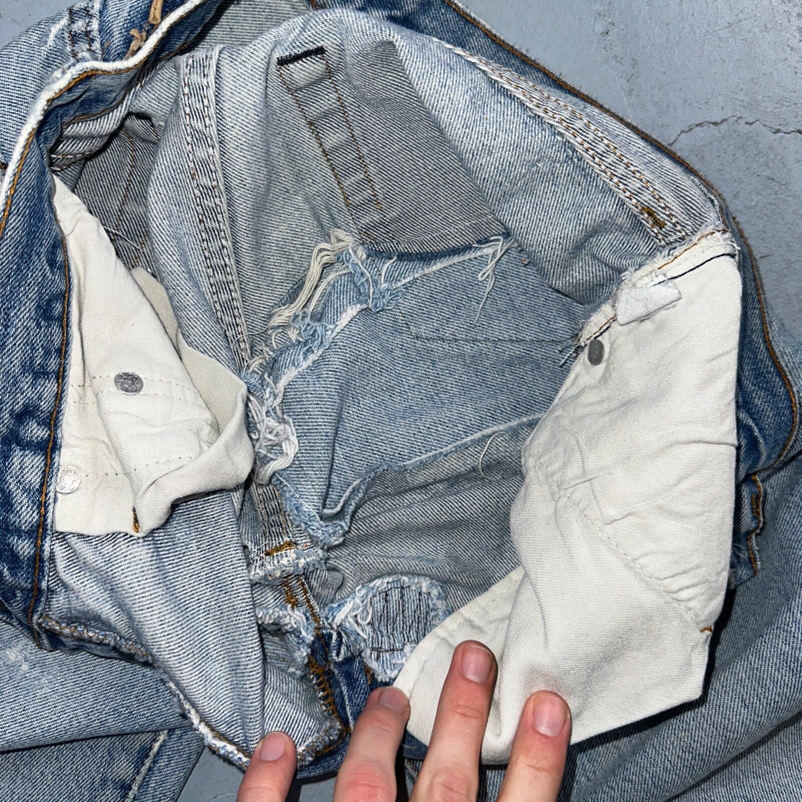 Levis 501 Vintage 80s Redline Selvedge USA XX Jeans Light Wash 524 Act 25x29