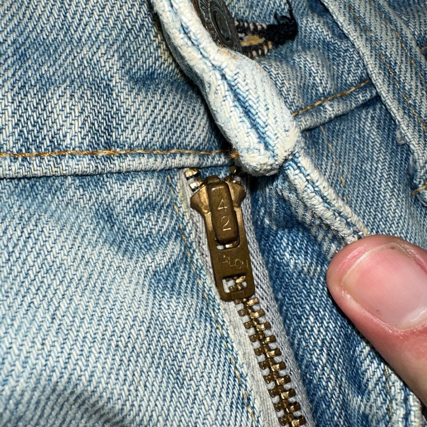 Levis 505 VTG 70s SS Redline Selvedge USA XX Jeans Light Wash Talon Act 29x34