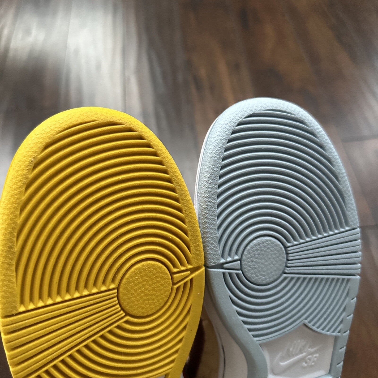 Nike Size 7.5 SB Dunk Low QS Pro Street Hawker - CV1628-800 - Worn Once