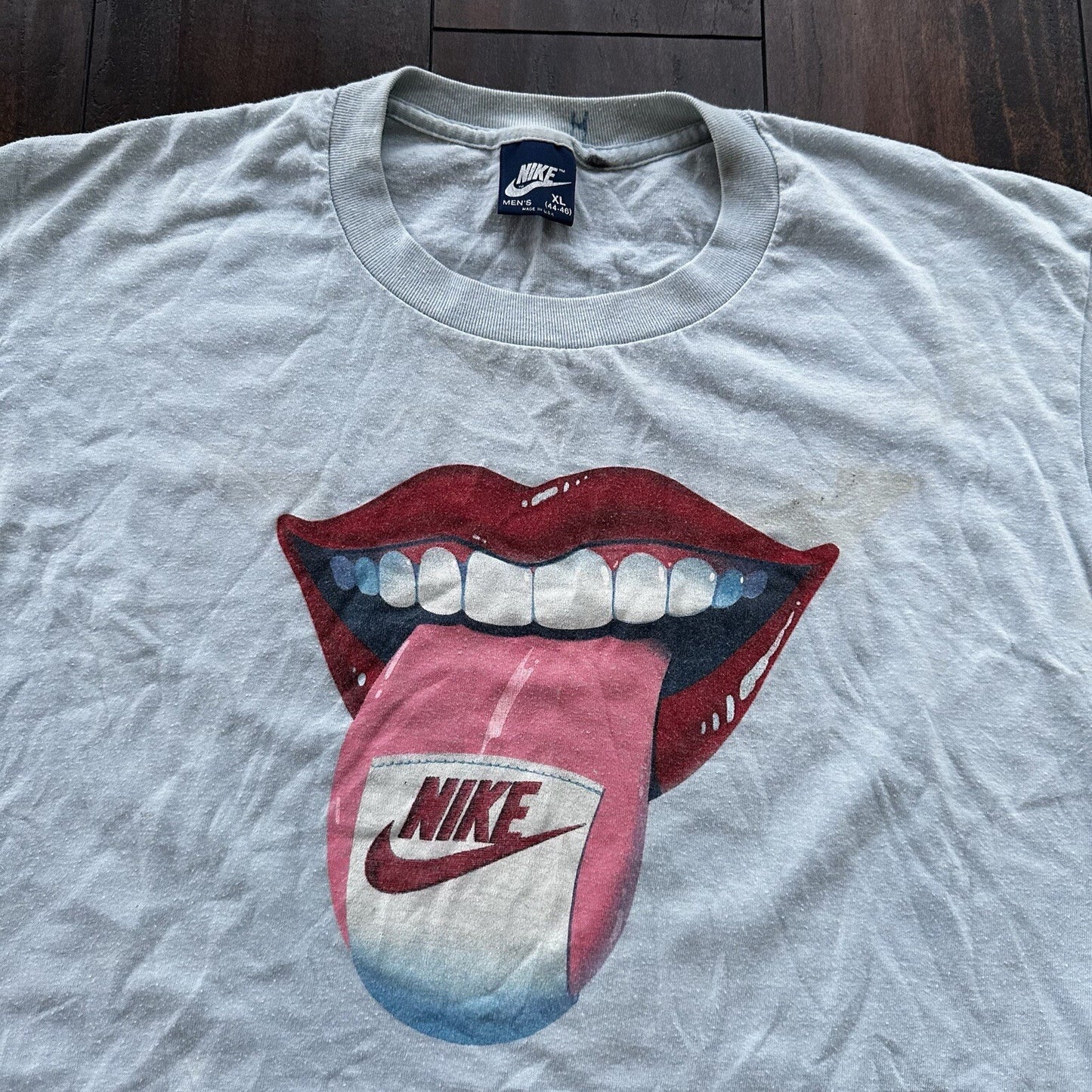 Nike Lips Vintage T Shirt 80s USA Rare Crop Grunge Skate Hot Dare Tongue Gym