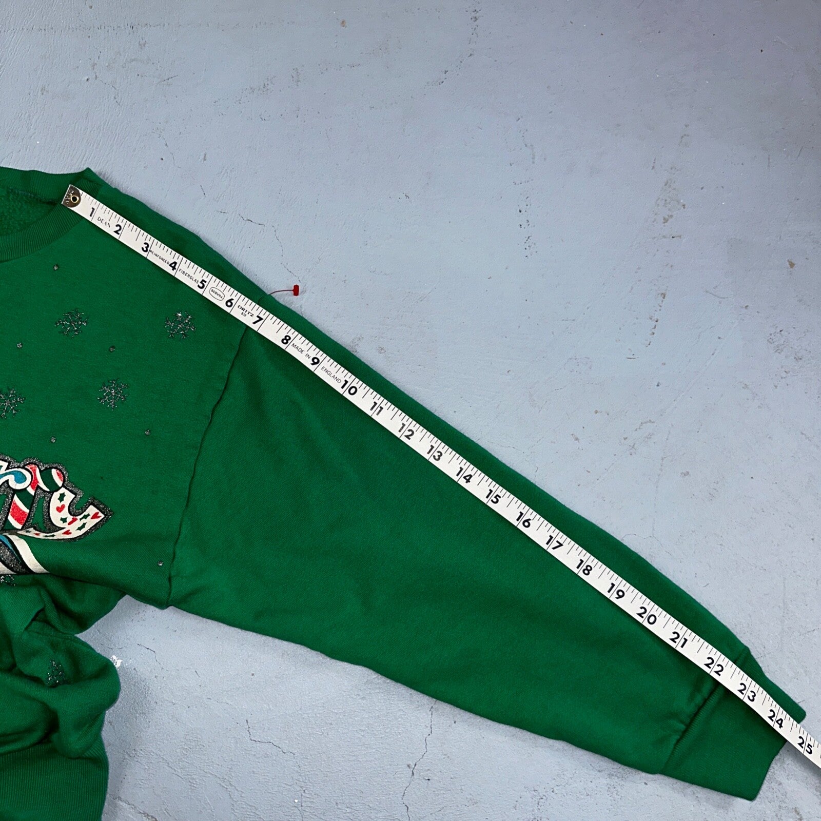 Vintage Disney Christmas Sweatshirt Crewneck Cartoon Mickey Happy Holidays Cute