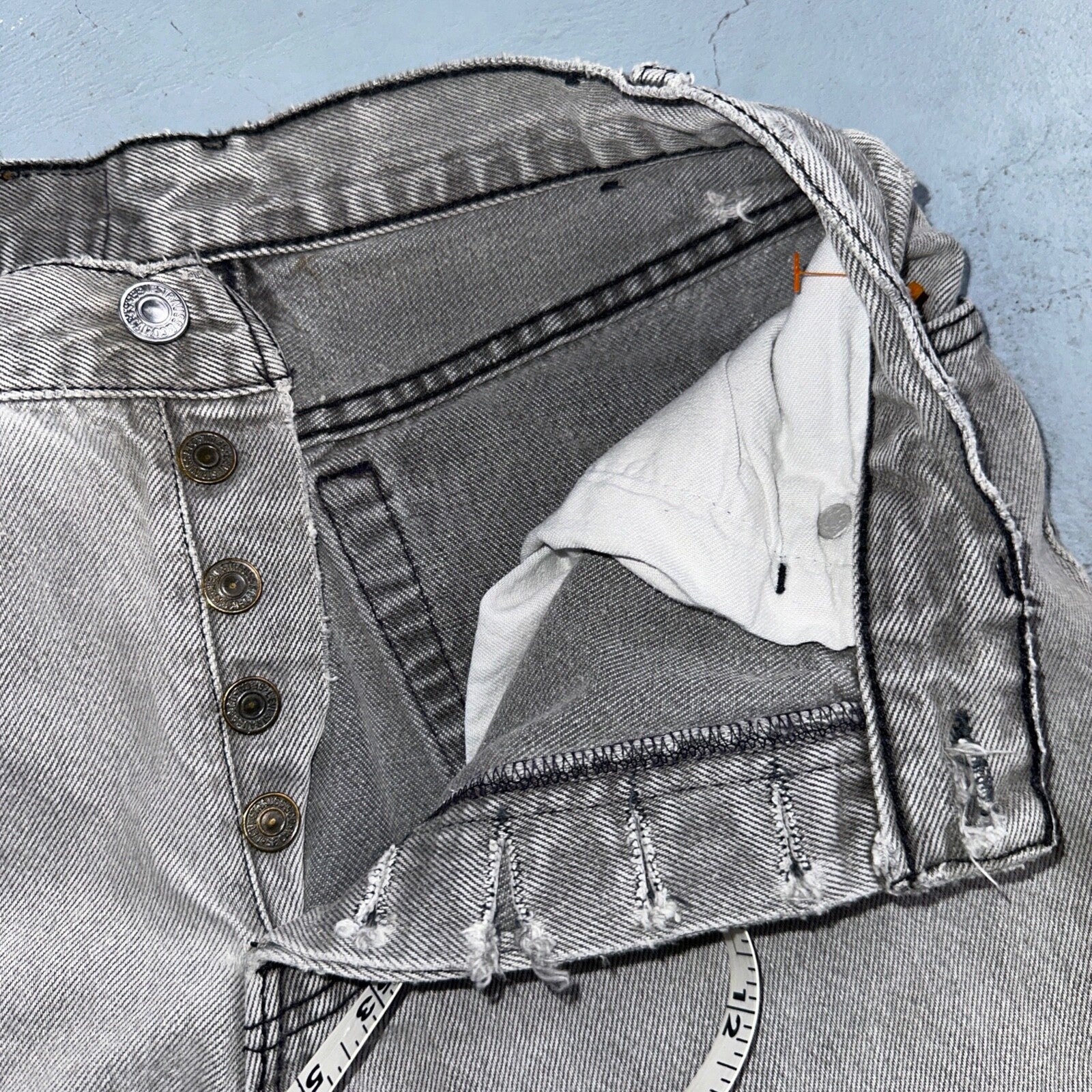 Levis 501 Vintage 90s USA XX Straight Leg Jeans Black Faded Grey Wash Act 25x30