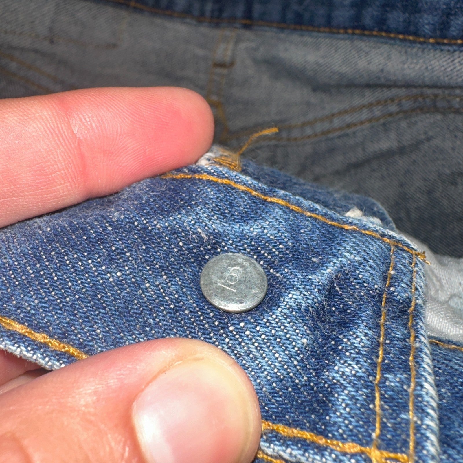 Levis 501 Vintage 80s Redline Selvedge USA XX Jeans Med Wash 29x29 Act 26x25