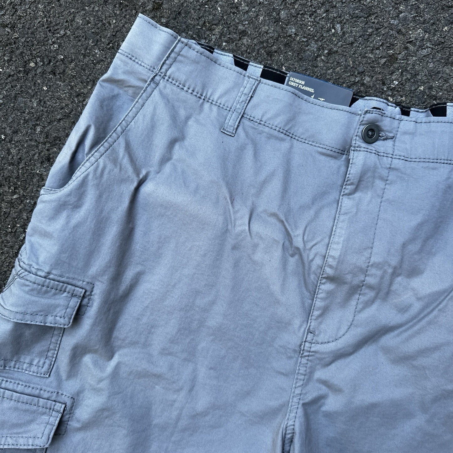 Iron Co. Men's NWT 38 Comfort Waistband Regular Fit Stretch Cargo Short