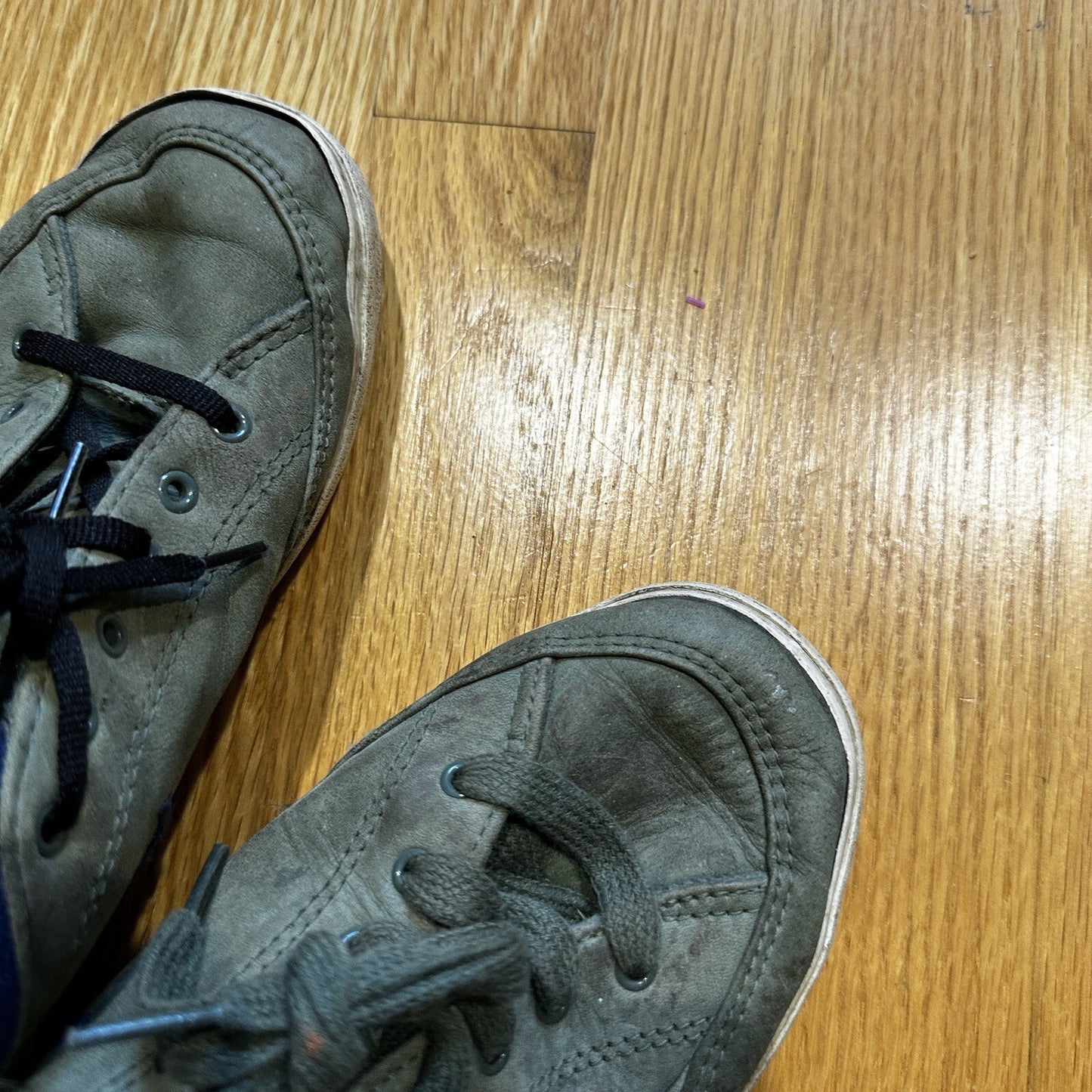 Nike GTS 1996 VTG Womens Size 9 Tennis Shoes Travis Scott Olive Thrashed 90s Sho