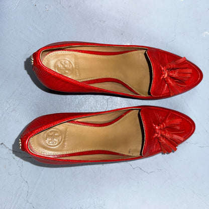 Tory Burch Kira Embossed Leather Red Tasseled Pumps Women Sz 9 Gold Charm