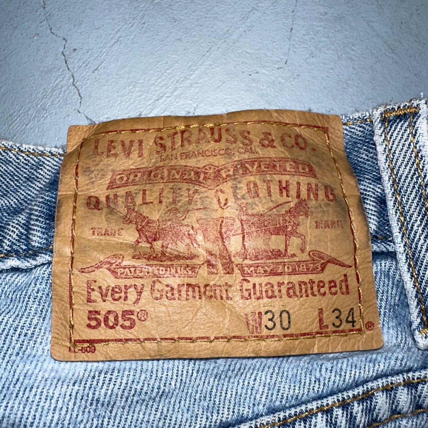 Levis 505 Vintage 90s Columbia Straight Leg Jeans Blue Light Wash 30x34 Ac 28x33