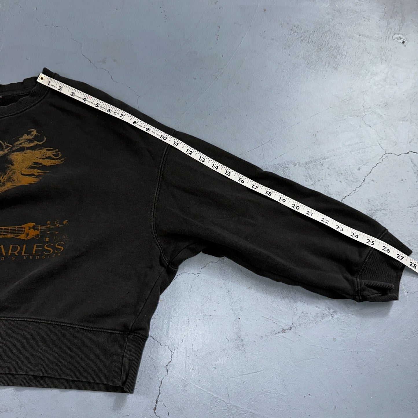 Taylor Swift Fearless Taylor's Version Cotton Cropped Sweatshirt Gray Sz L