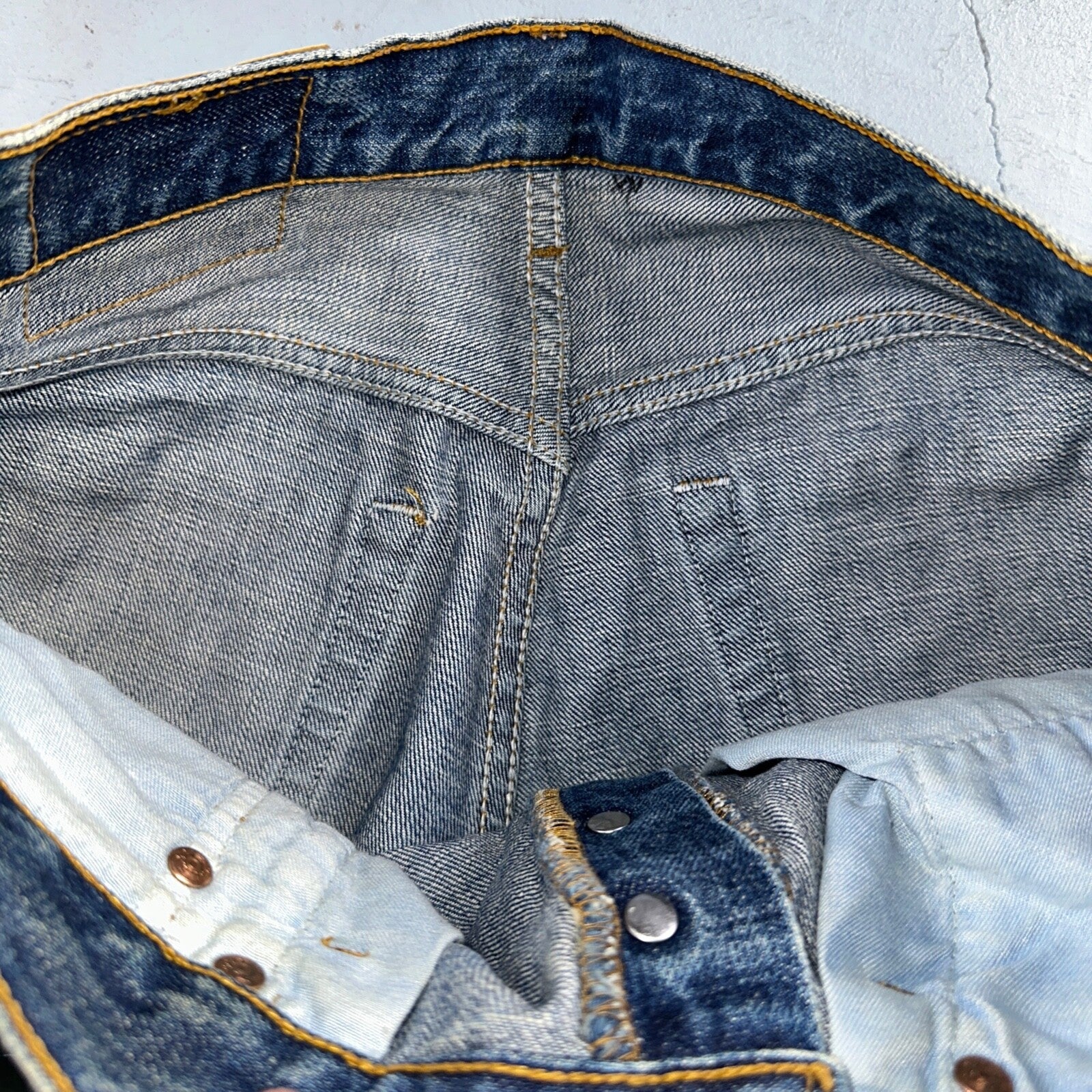 Levis 501 Vintage Y2K Europe Straight Leg Jeans 32x30 90s Med Wash Act 30x29