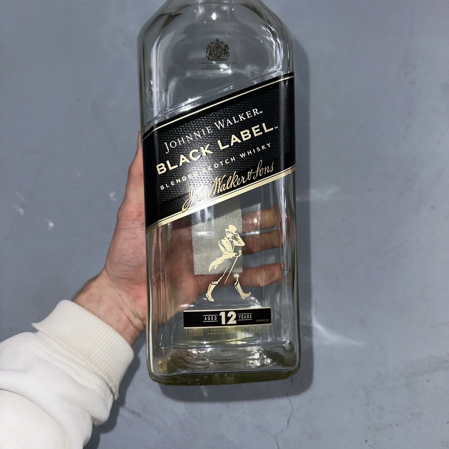 Black Label Johnnie Walker Whiskey 1.75L Empty Bottle Collectors Rare Vtg