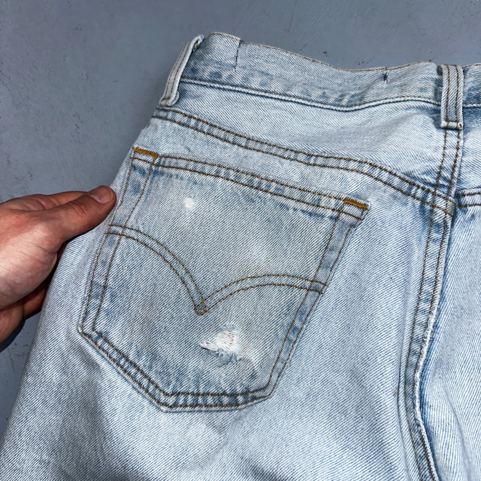 Levis 501 Vintage 90s USA XX Straight Leg Jeans Blue Light Wash 33x34 Act 31x32