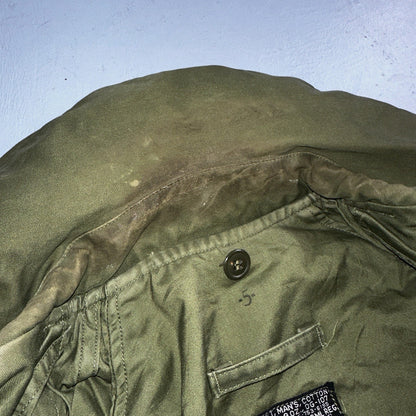 Vintage US Military OG-107 Cotton Sateen Wind  Jacket Small Regular 1961 Patches