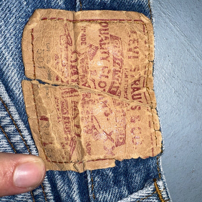 Levis 501 Vintage 80s USA XX Straight Leg Jeans Blue Light Wash 32x33 Act 29x27