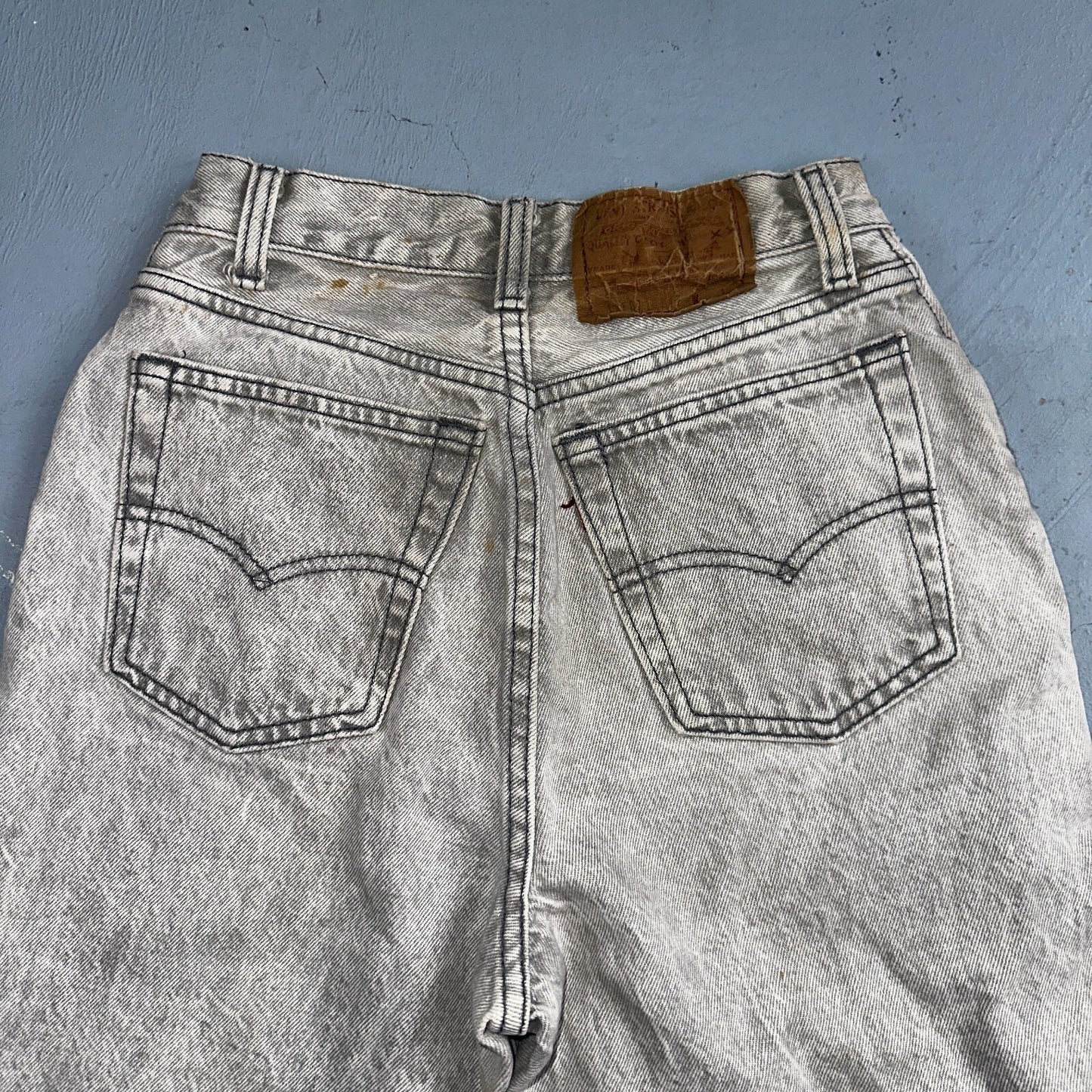 Levis 501 Vintage Jeans Women's Size 5 Gray Button Fly 22x29 USA Acid Wash