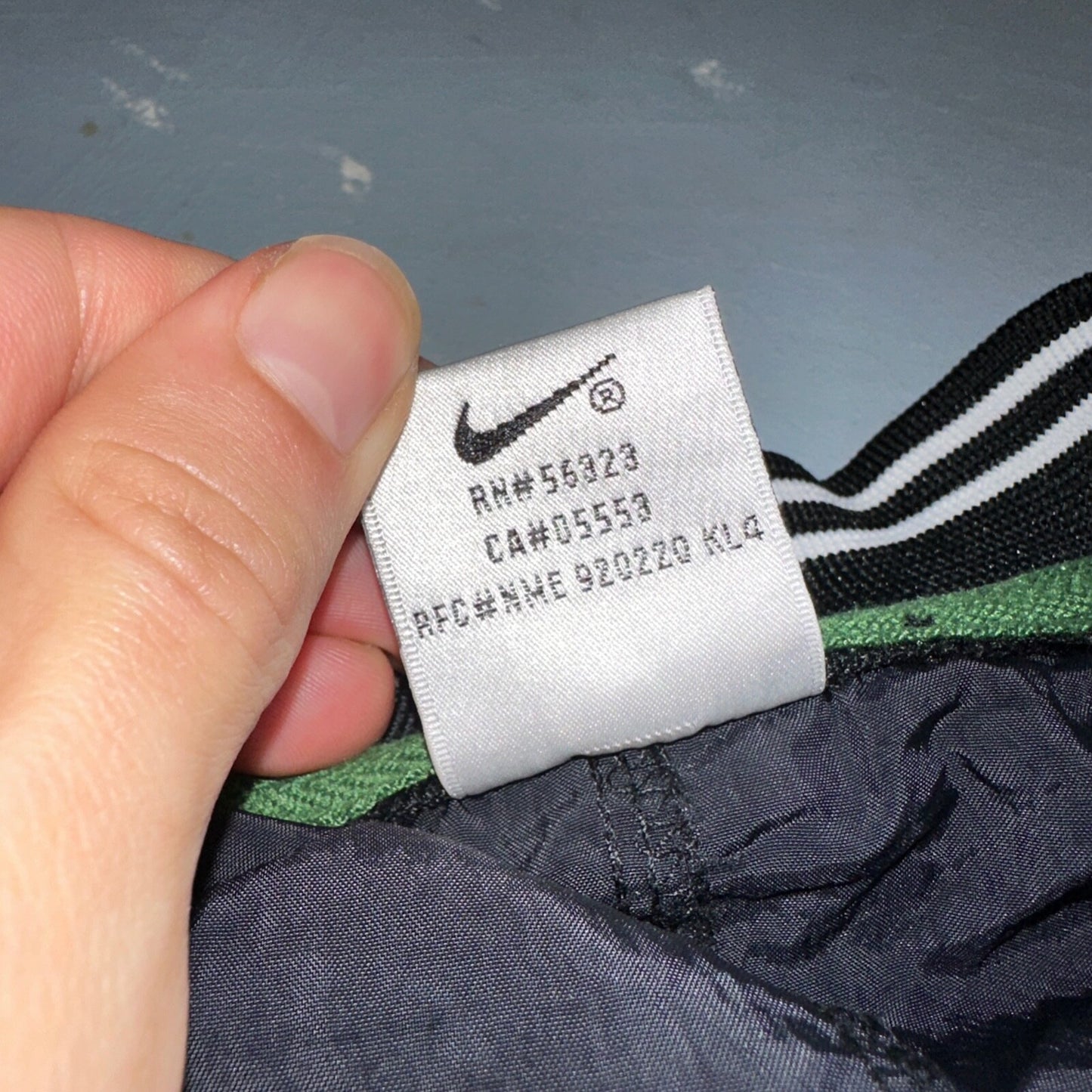 Nike VTG Windbreaker Vest Mens XL Black V-Neck Pockets Nylon Golf 90s 1990s