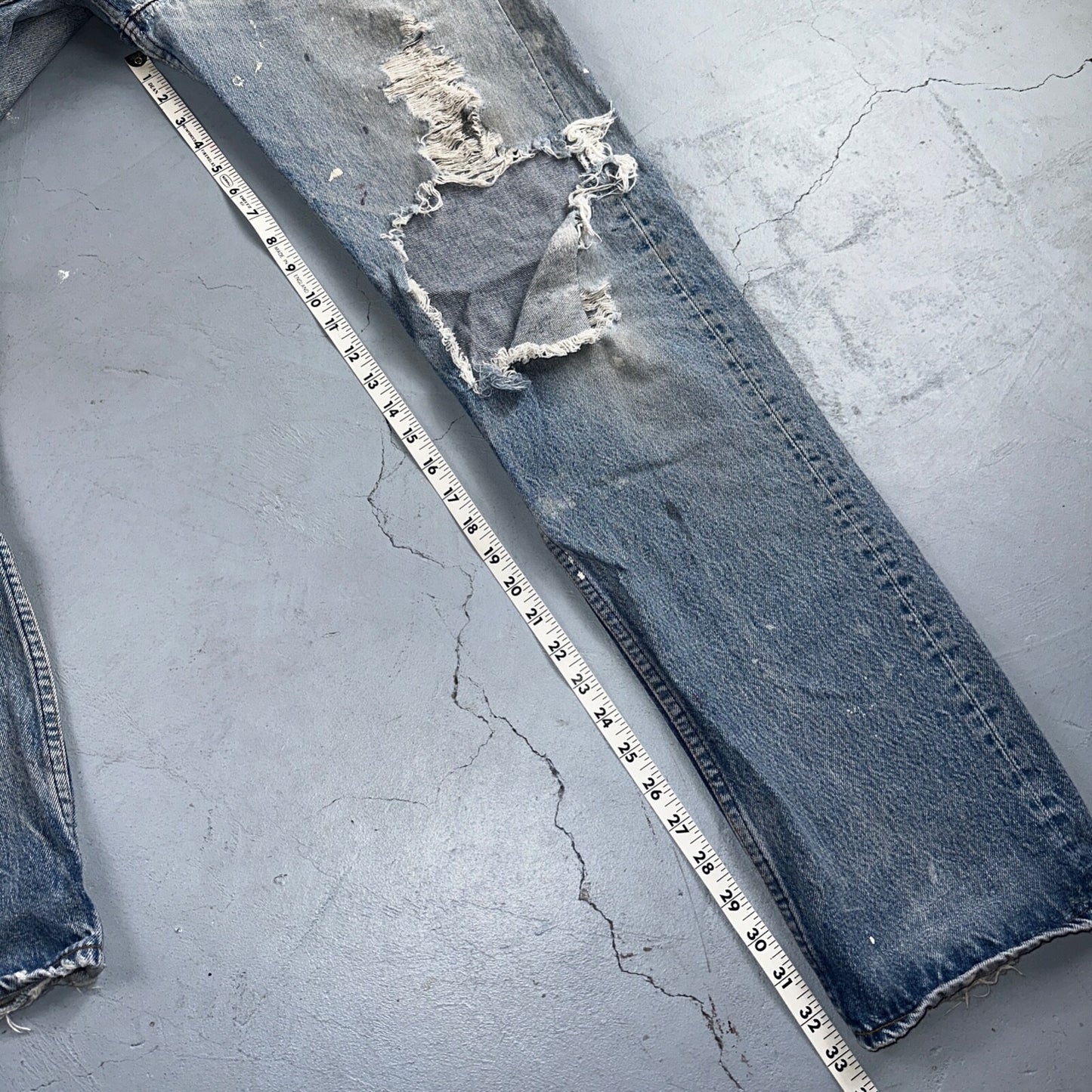 Levis 501 Vintage 80s USA XX Straight Leg Jeans Blue Thrashed 33x38 Act 31x33