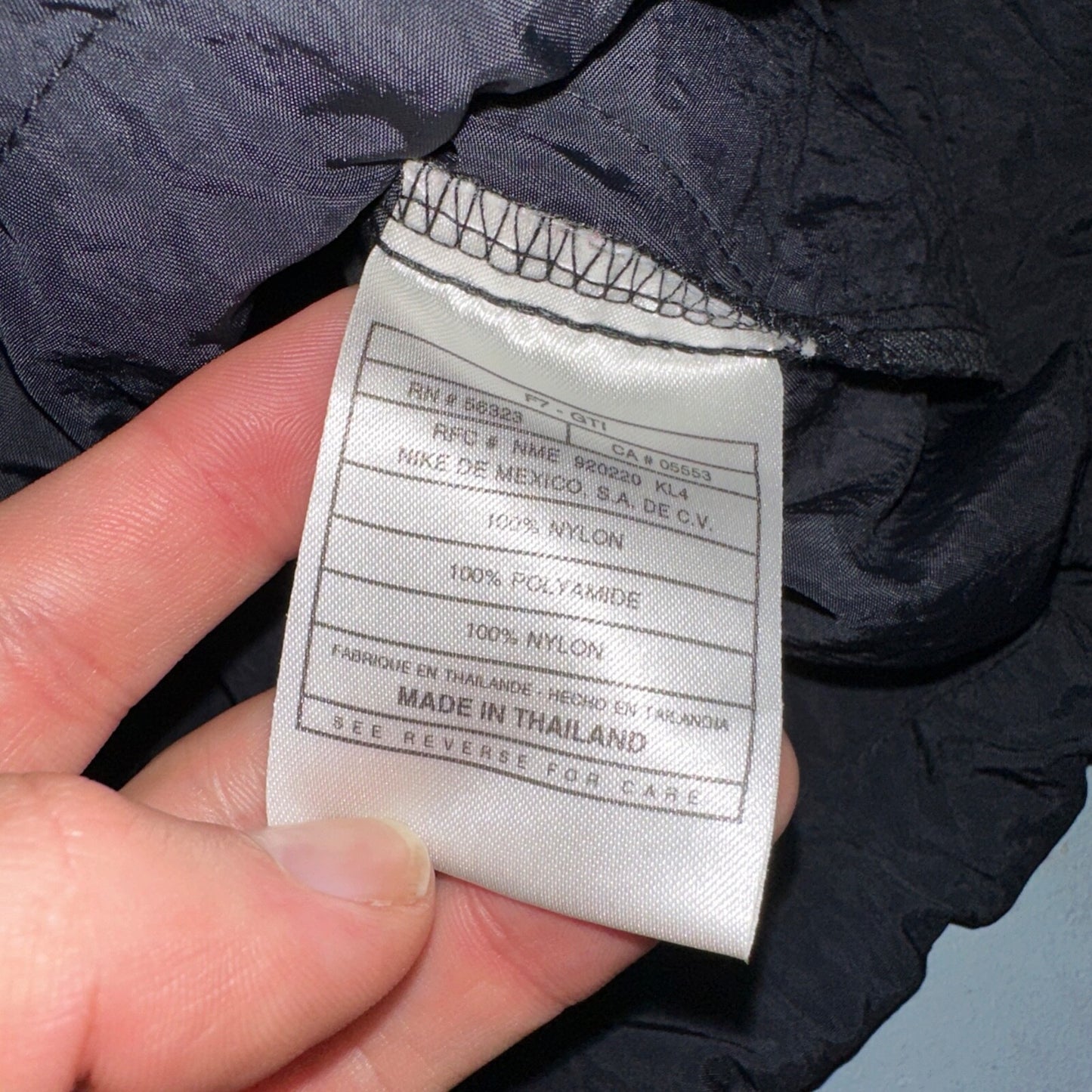 Nike VTG Windbreaker Vest Mens XL Black V-Neck Pockets Nylon Golf 90s 1990s