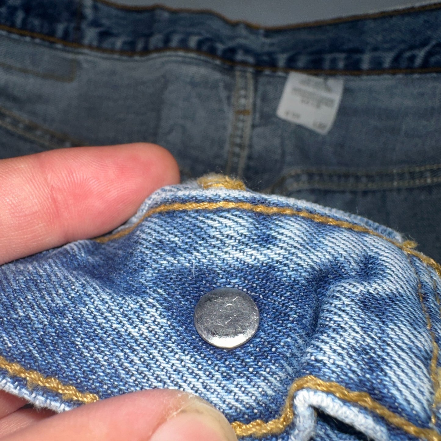 Levis 501 Vintage 90s Y2K Straight Leg Jeans Blue Light Wash 35x32 Act 34x31