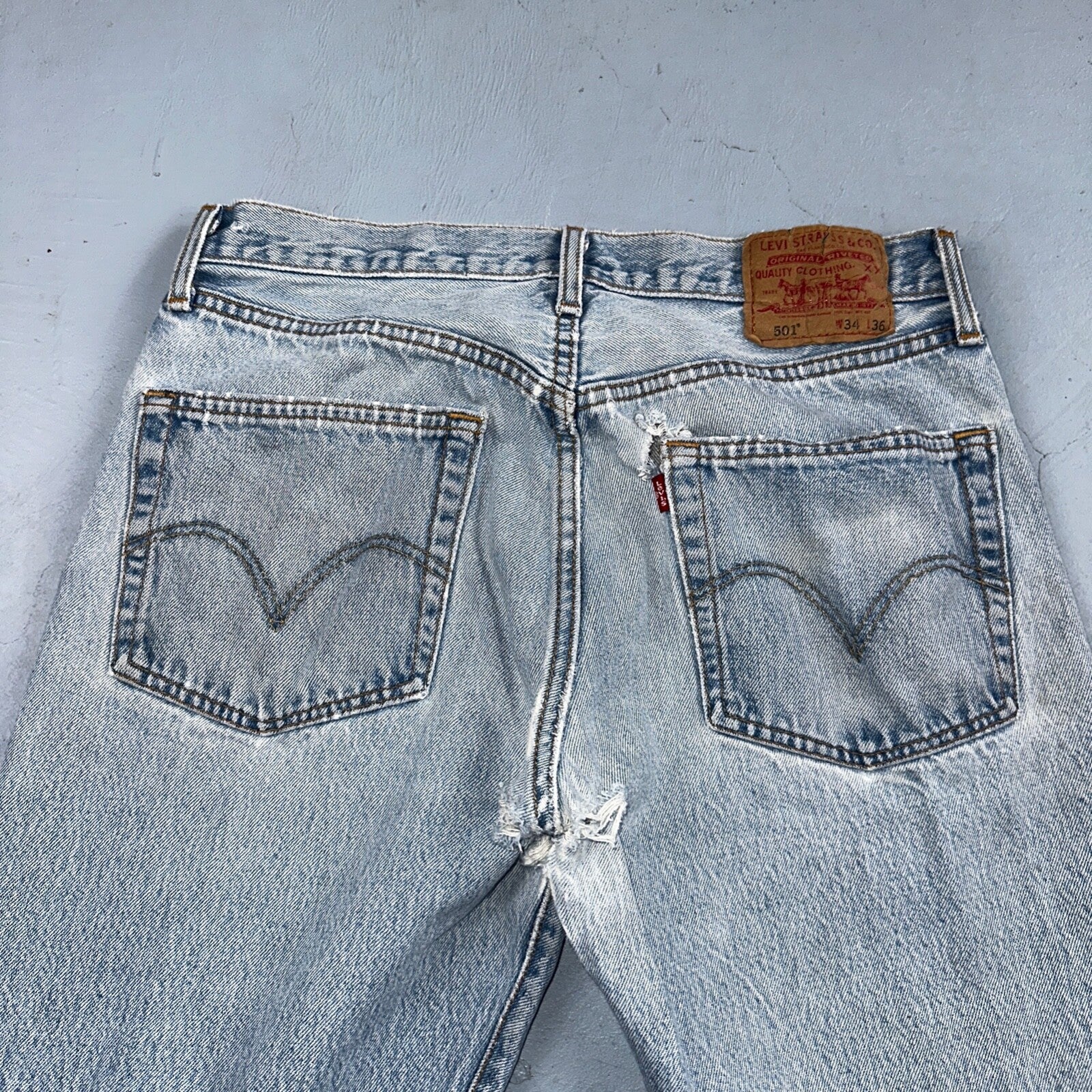 Levis 501 Vintage 90s USA XX Straight Leg Jeans Blue Med Wash 34x36 Act 31x31