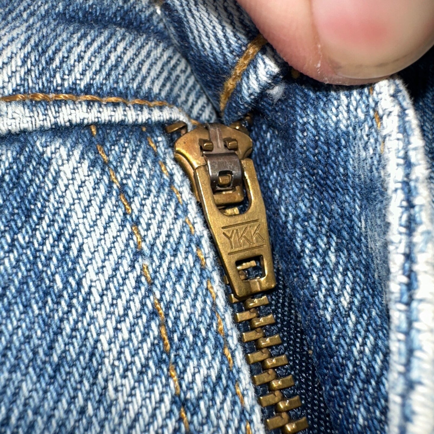 Levis 560 Vintage 90s Canada Red Tab Loose Fit Tapered Leg Blue Jeans 31x34