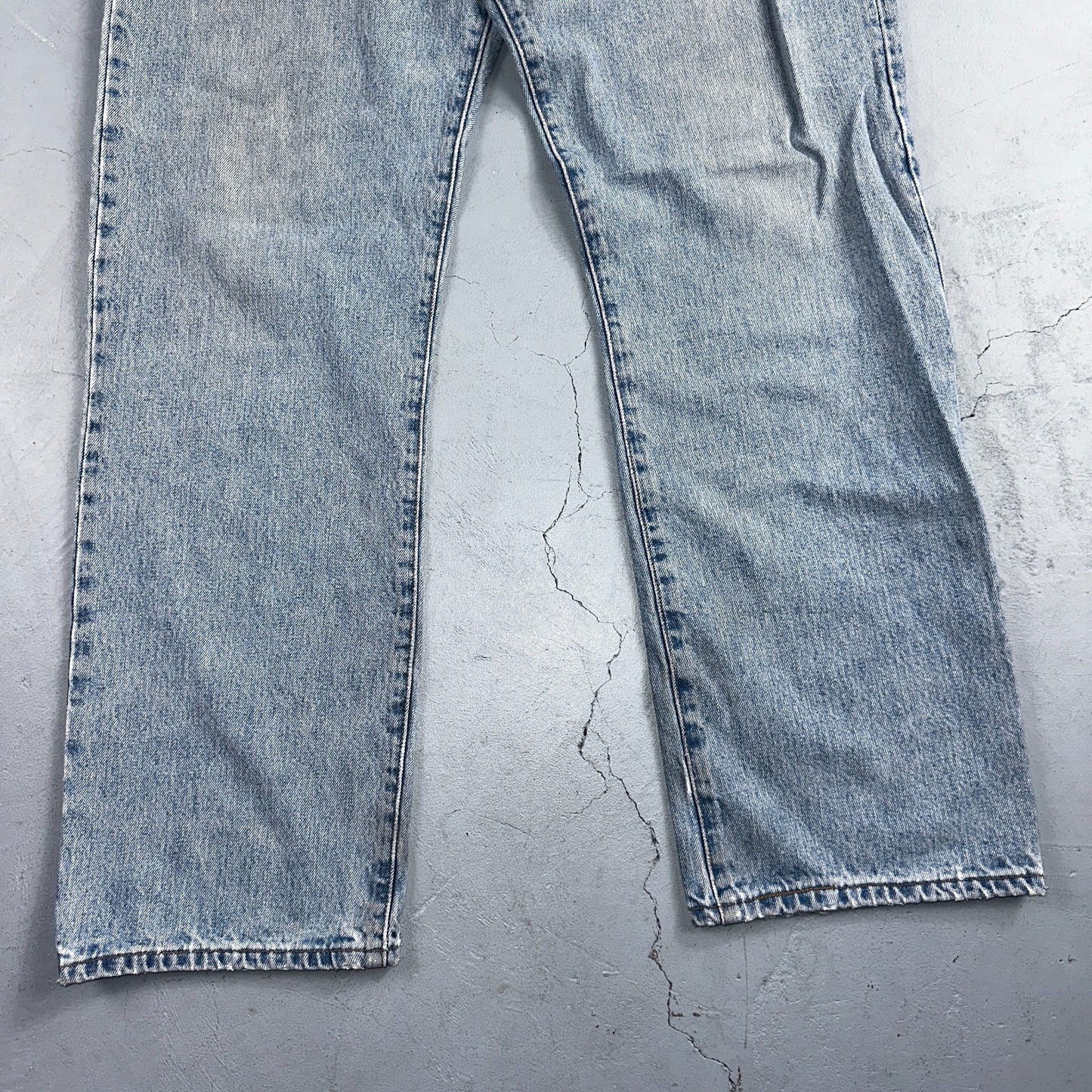 Levis 501 Vintage Y2K 90s XX Straight Leg Jeans Blue Light Wash 35x32 Act 32x29