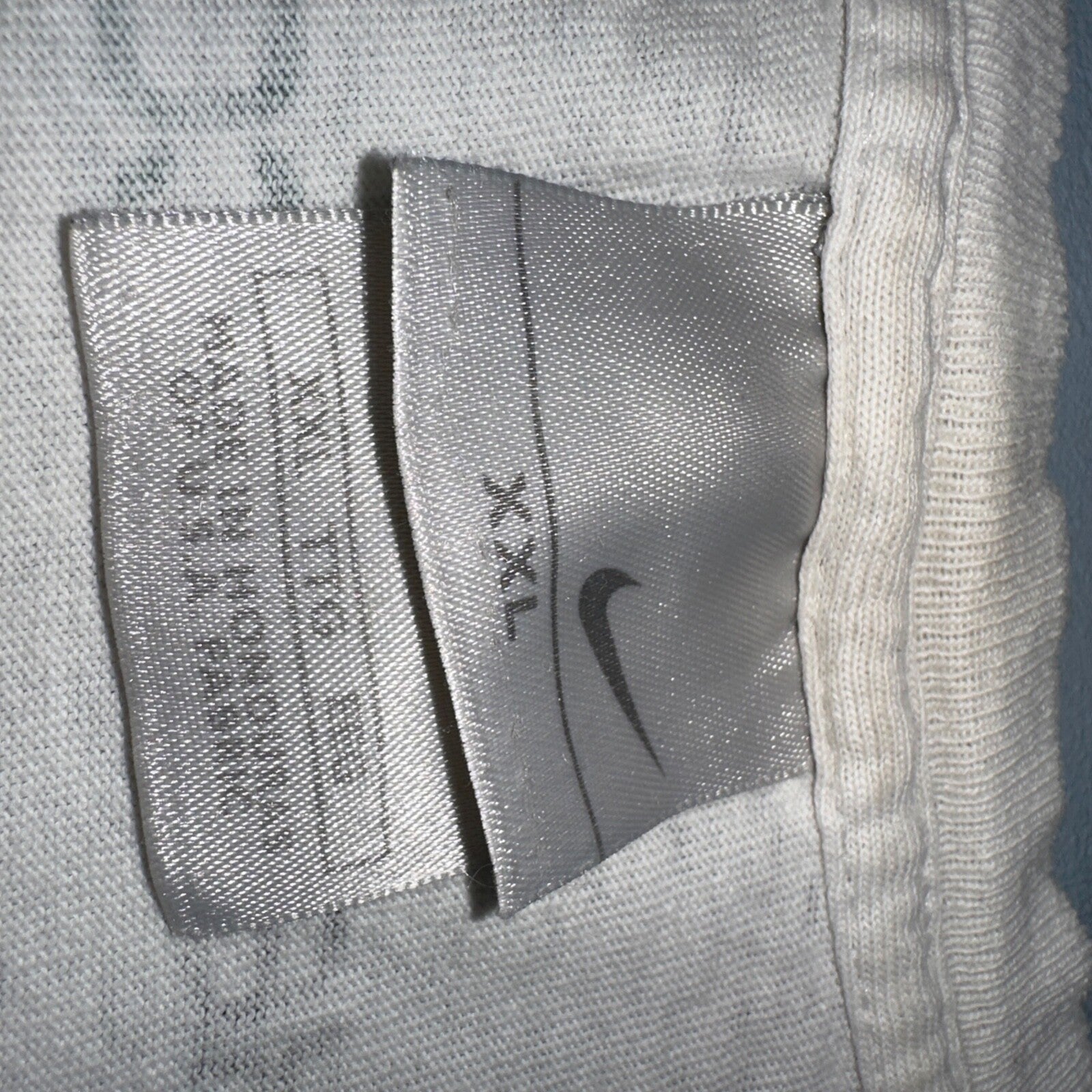 Nike Soccer Y2K Thrashed White VTG T Shirt 2000s Futbal Sports Gym Running