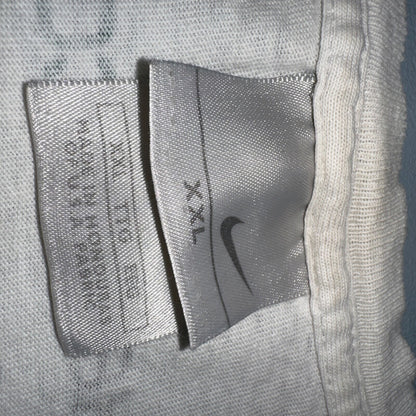 Nike Soccer Y2K Thrashed White VTG T Shirt 2000s Futbal Sports Gym Running