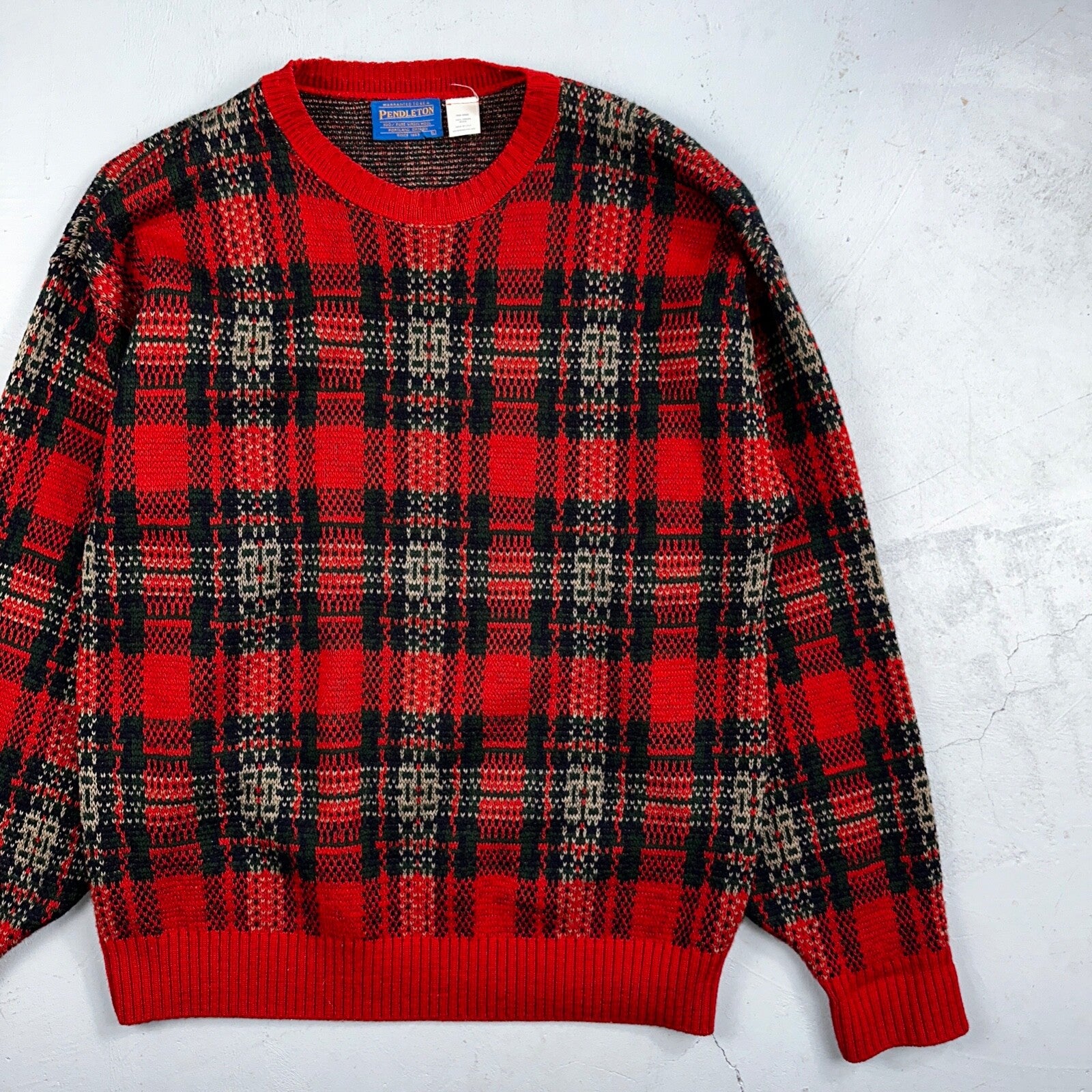 Pendleton VTG 100% Wool Sweater Mens L Plaid Red Oregon USA Preppy Christmas