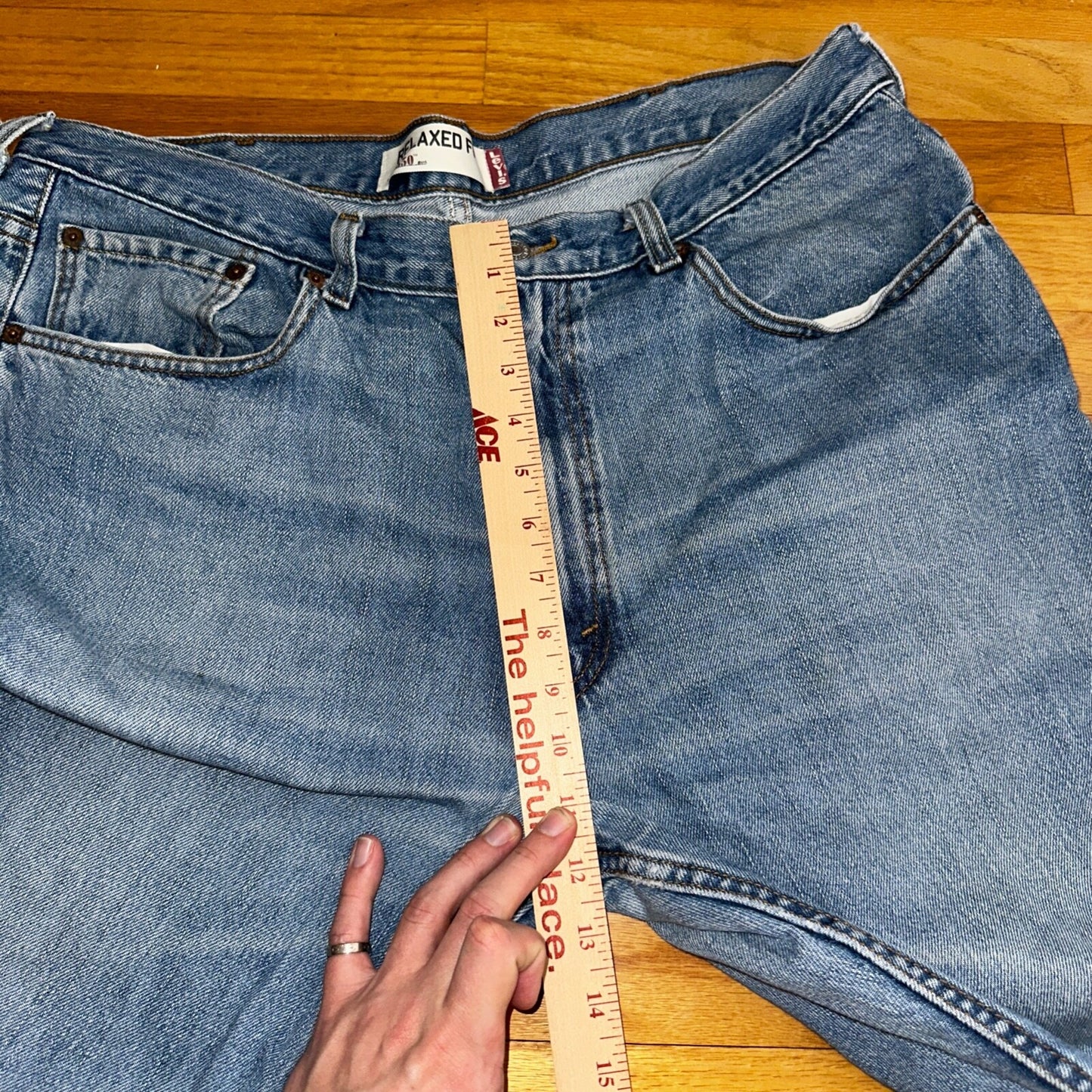 VTG Levi’s 550 Relaxed Fit Jeans Men’s 38x30 Blue Denim Pants 37x26 Hemmed