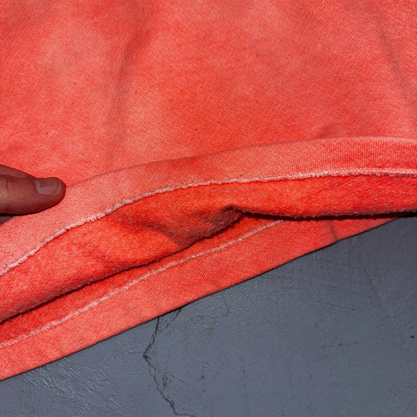 Neon Guaranteed Pre Wash Pink VTG T Shirt Hawaii Travel Forecast Sweatshirt