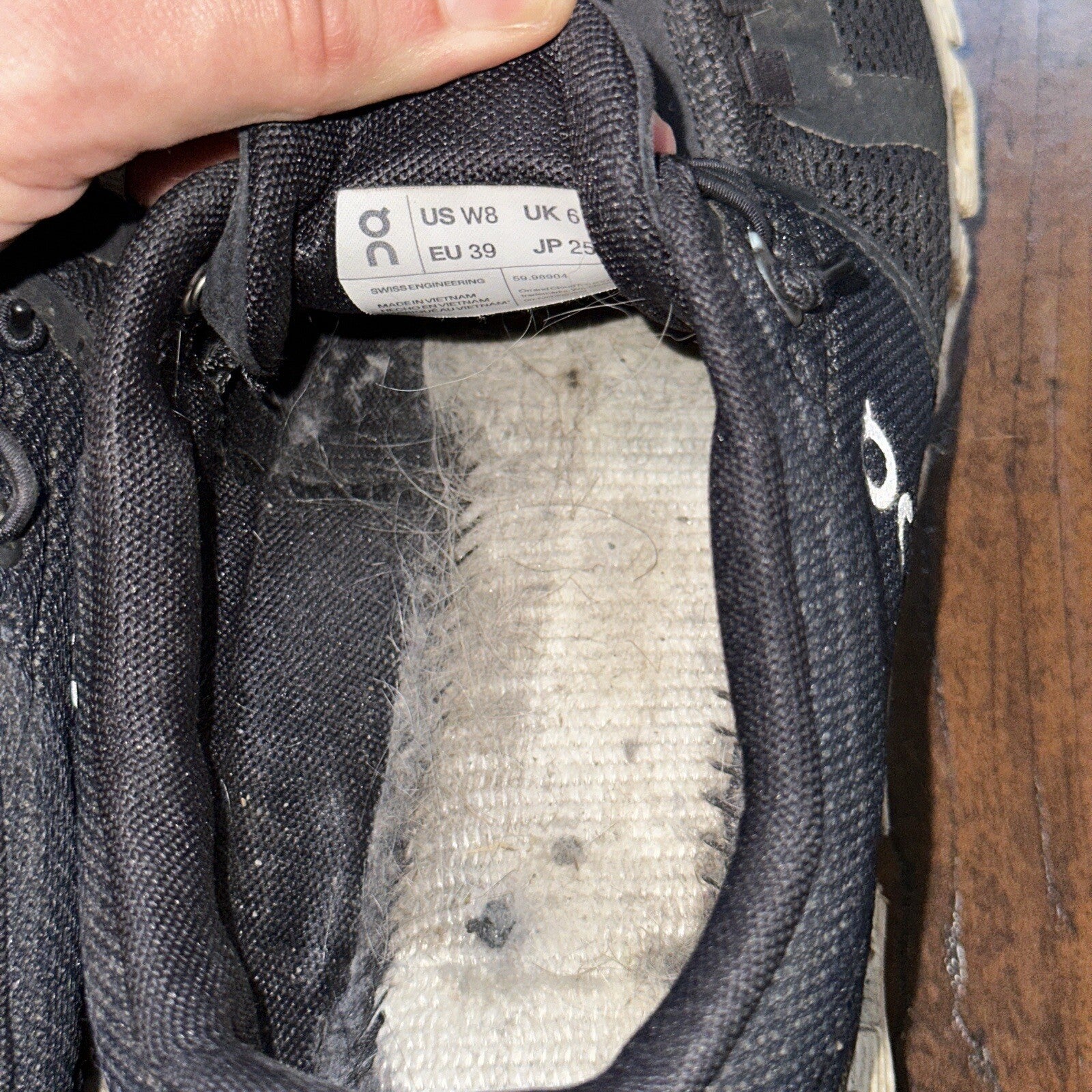 On Cloud 5 Shoes Black & White Oncloud Women's Training Sneakers US Size 8