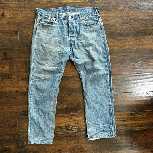 Levis 501 Vintage Y2K Straight Leg XX 2000s Jeans 35x30 Light Wash 36x28