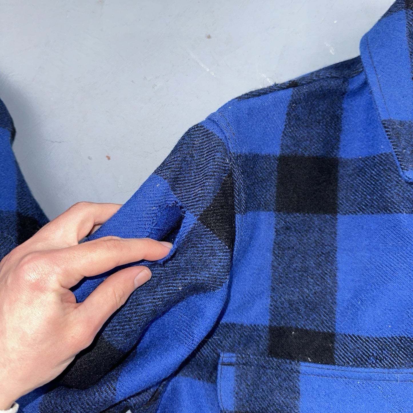 Filson CC Wool Mackinaw Cruiser Jacket Blue Plaid L Distressed VTG USA