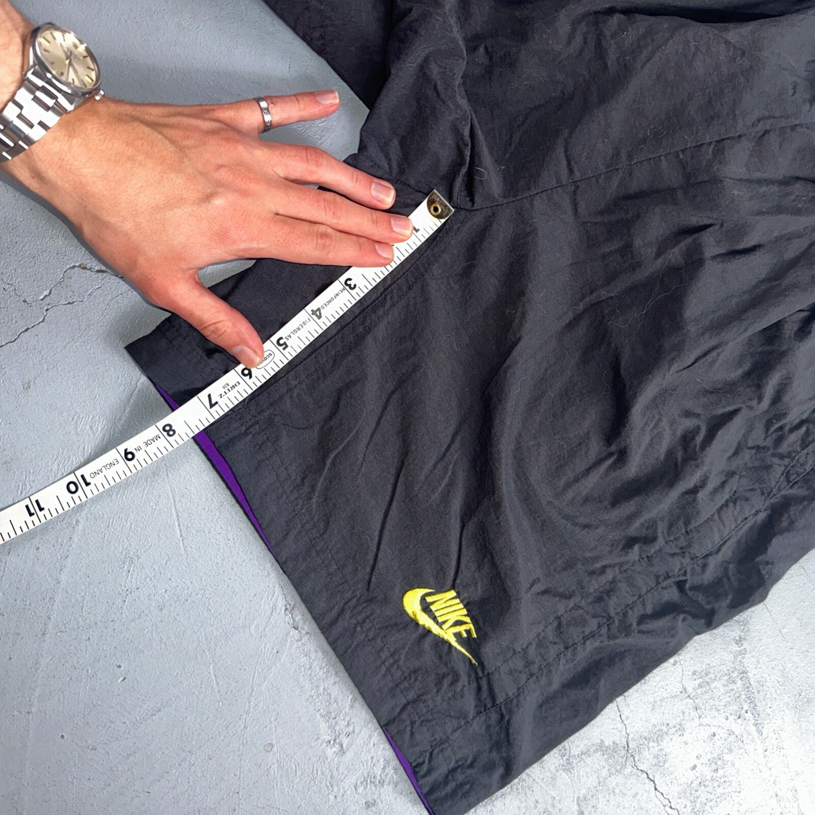 Nike ACG VTG Swim Trunk Mens M Black Cargo Pocket Outdoor Hiking Elastic 90s