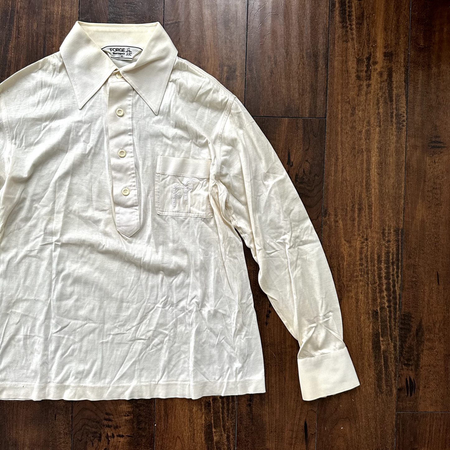 vtg Forge Munsingwear White 70s Shirt poly disco buttons cool white basic 60s