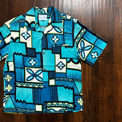 1960s Hawaiian Button Down Shirt Vintage Rockabilly 50s 60s Crop Fit Beach Blue