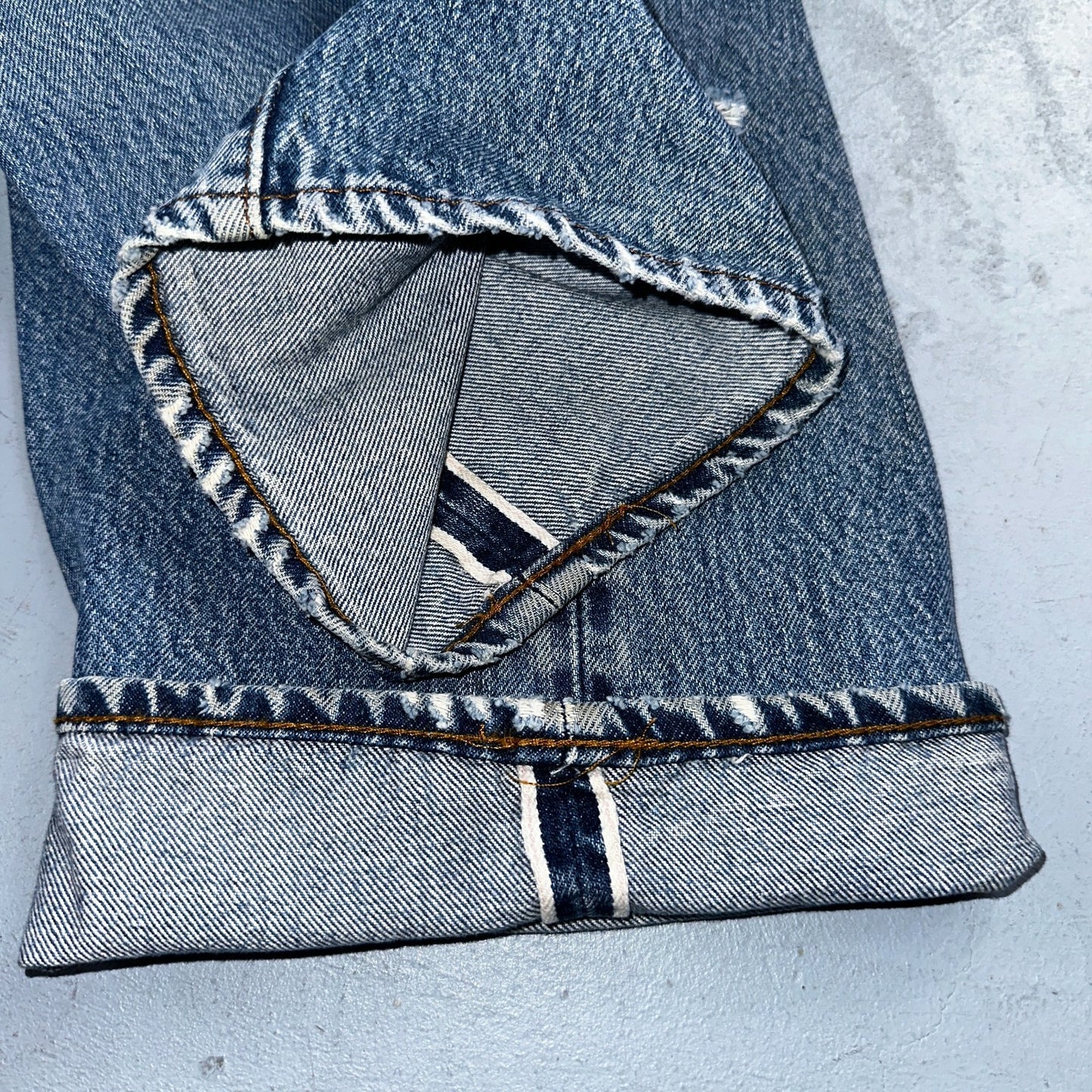 Levis 501 Vintage 80s Redline Selvedge USA XX Jeans Light Wash Worn Act 35x30