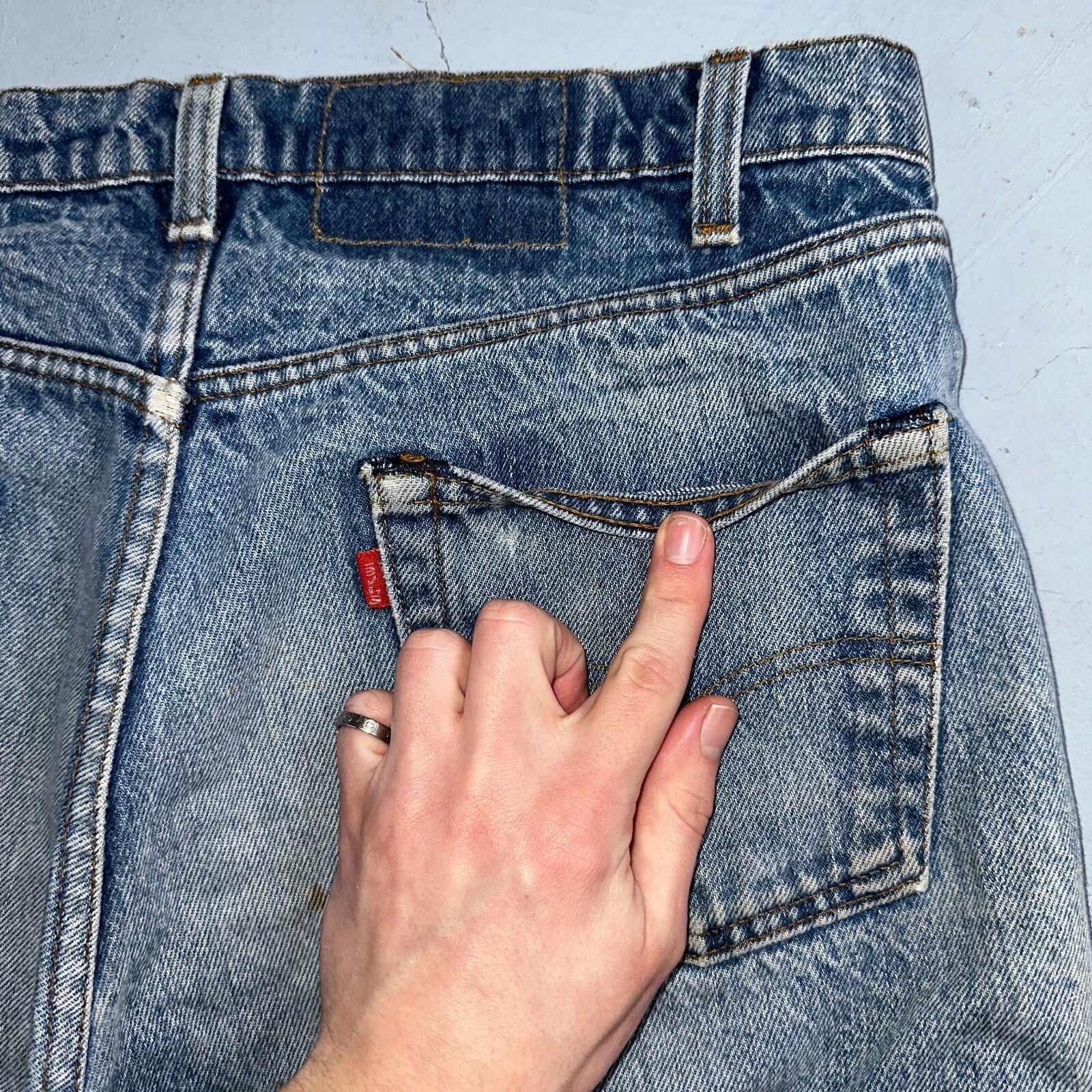 Levis 501 Vintage 80s USA XX Straight Leg Jeans Blue Light Wash Act 32x24 Capri