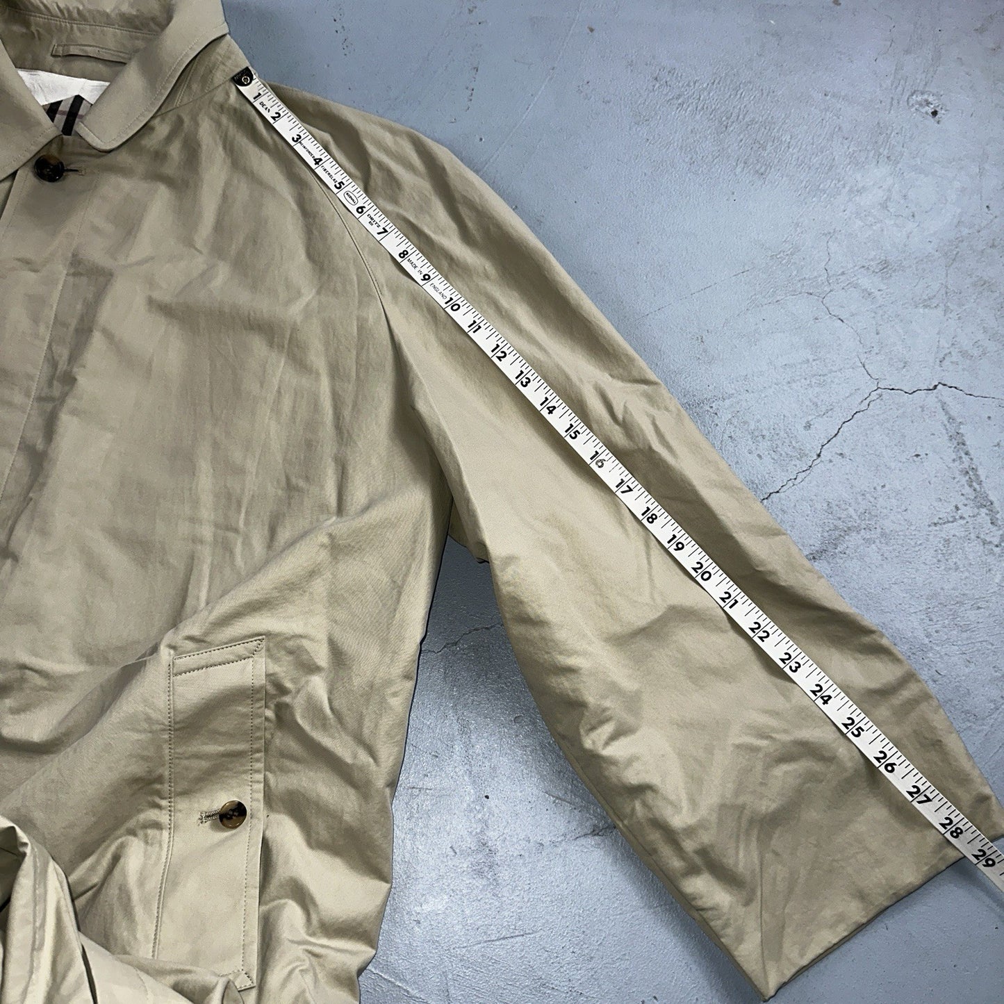 Burberrys VTG London Beige Nova Check Trench Coat Mens Size 44 Regular RARE!