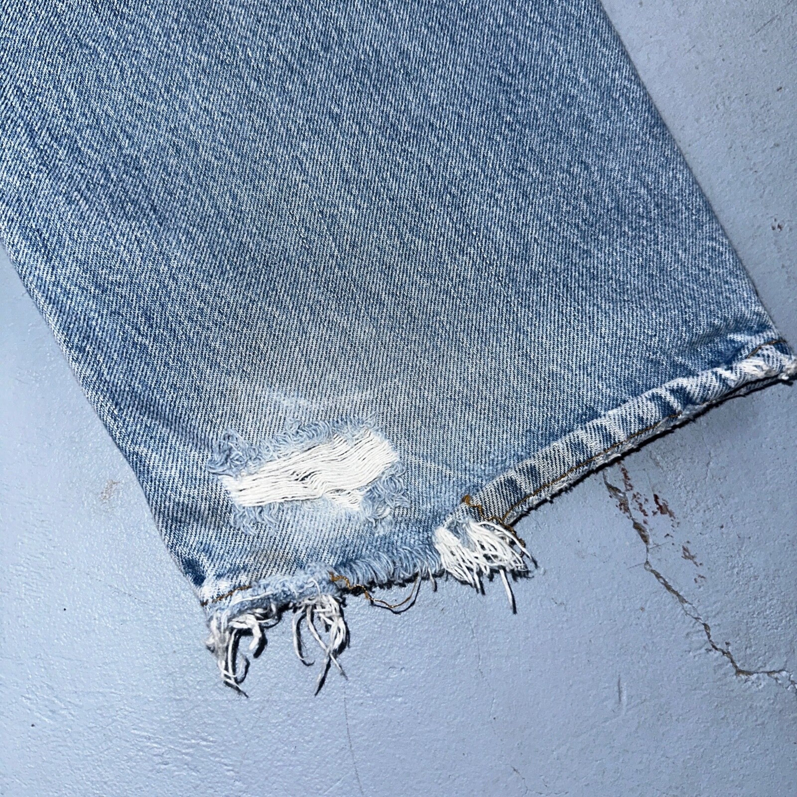 Levis 501 Vintage 90s USA XX Straight Leg Jeans Blue Light Wash 34x34 Act 32x33