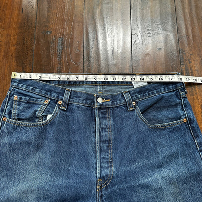 Levis 501 Vintage Y2K Straight Leg XX 2000s Jeans 38x30 Med Wash Act 36x27