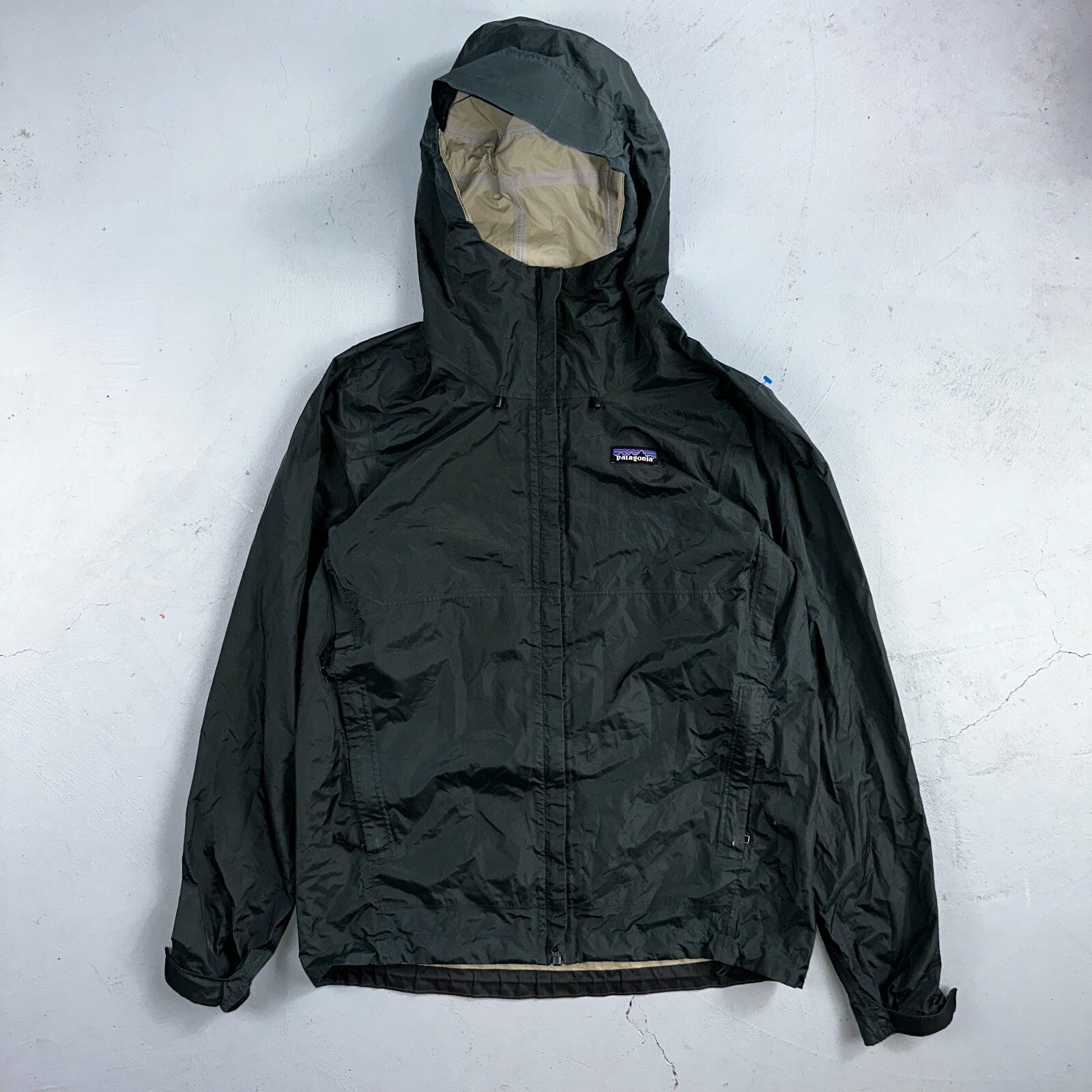 Patagonia Torrentshell Jacket Mens S Green H2No Hooded Hiking Outdoor Shell