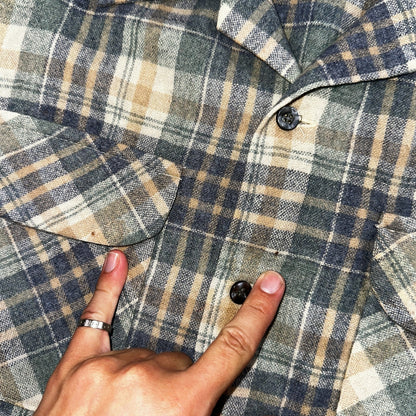 Pendleton VTG Board Shirt Plaid 100% Wool Button Down Size M Plaid 1970s Camp