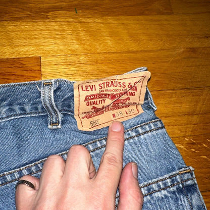 VTG Levi’s 550 Relaxed Fit Jeans Men’s 38x30 Blue Denim Pants 37x26 Hemmed