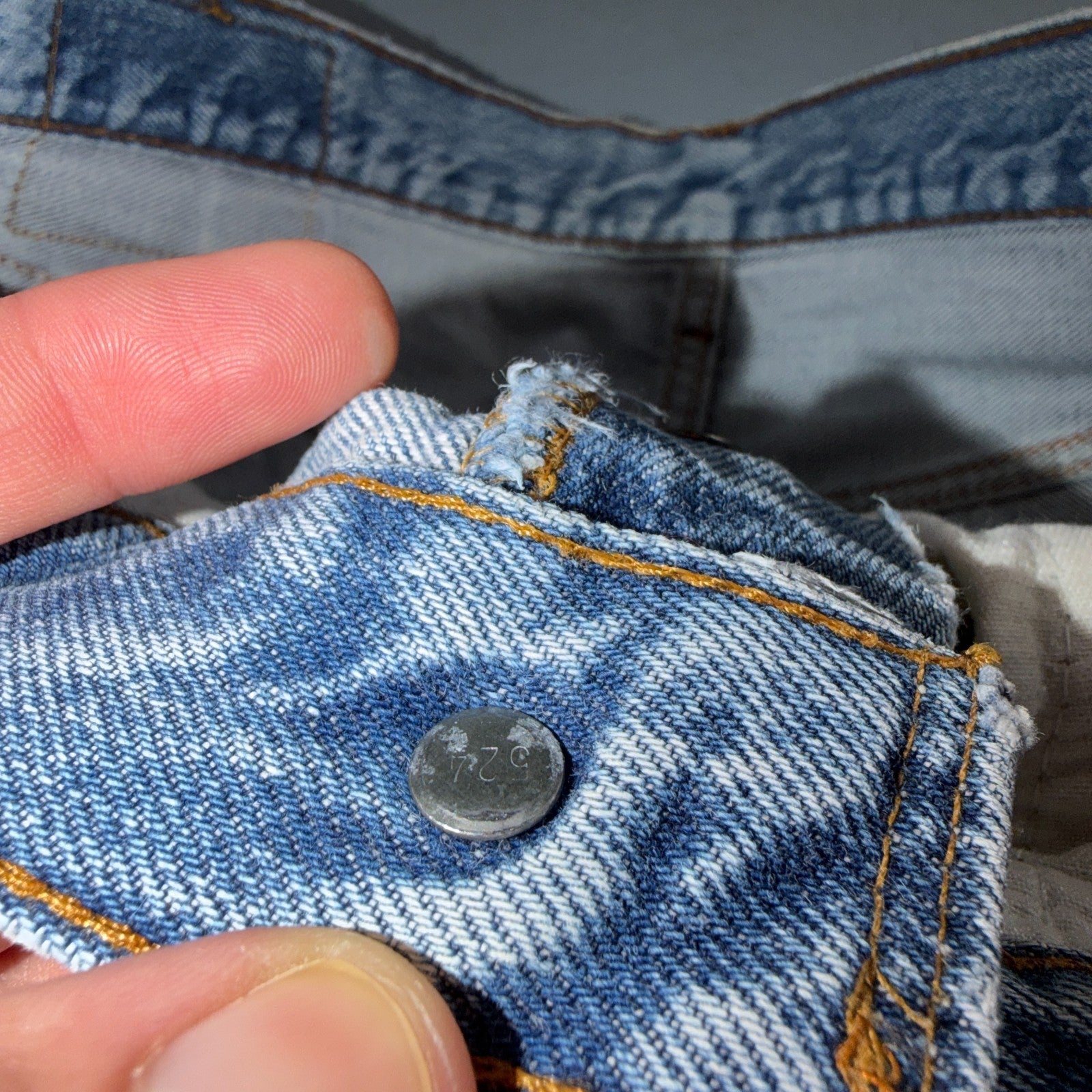 Levis 501 Vintage 80s Redline Selvedge USA XX Jeans Light Wash 34x38 Act 31x34