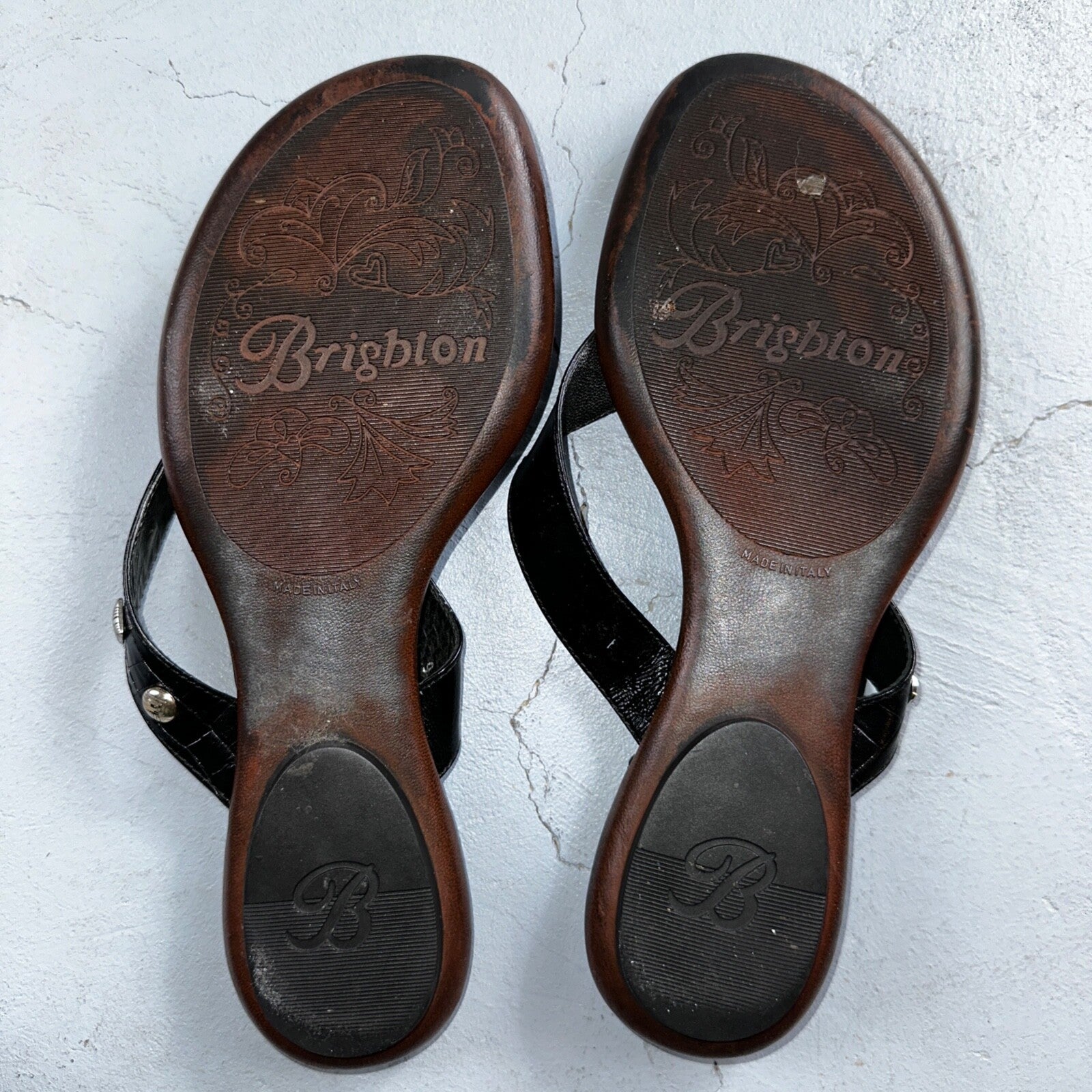 Brighton Womens Black Thong Sandals Size 8 Cute Y2K Made in Italy
