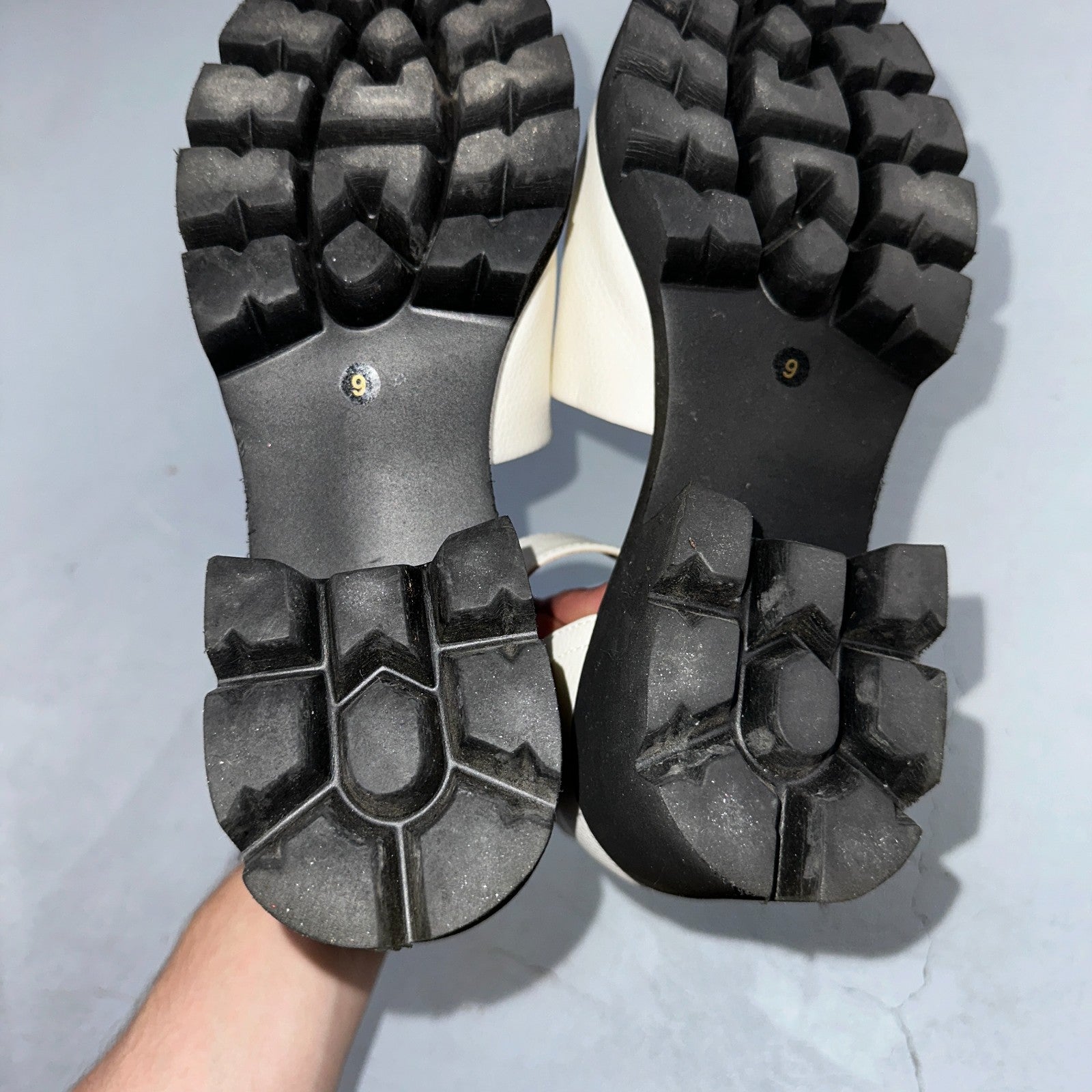 BC Born in California Size 9 Off White Vegan Leather Chunky Lug Sole Sandals